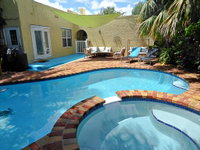 Beautiful Home with a Magical Pool Accommodation Dallas