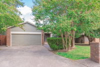 Beautiful House in an upscale neighborhood with POOL Private Patio  BBQ Accommodation Dallas