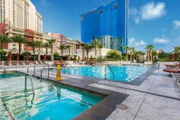 Beautiful Pool View with No Resort Fees and Free Parking at MGM Signature Accommodation Dallas