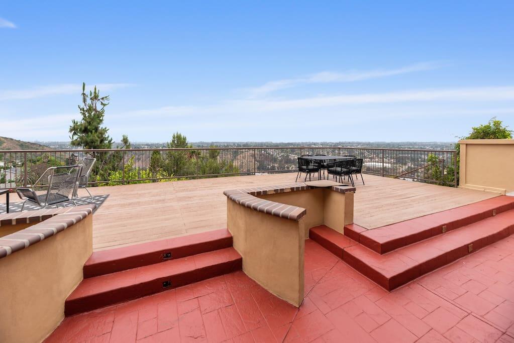 Beautiful Tuscan Home With Sweeping Canyon Views - thumb 2