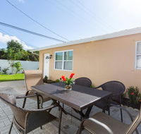 BeautifullyRenovated Palm Beach Gardens Apartment2 - Accommodation Dallas