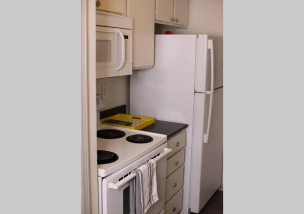 Bennett Avenue Apartments - thumb 2