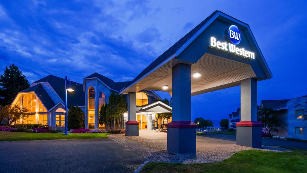 Best Western Harbour Pointe Lakefront - thumb 0