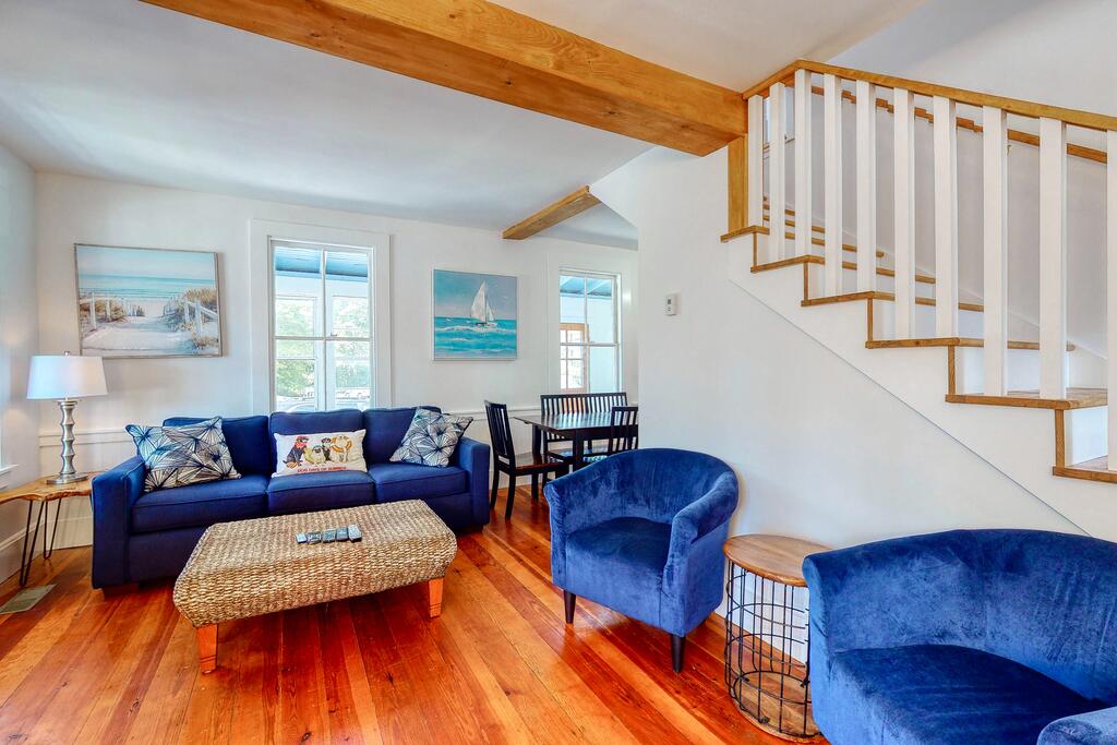 Between The Breezes - thumb 2