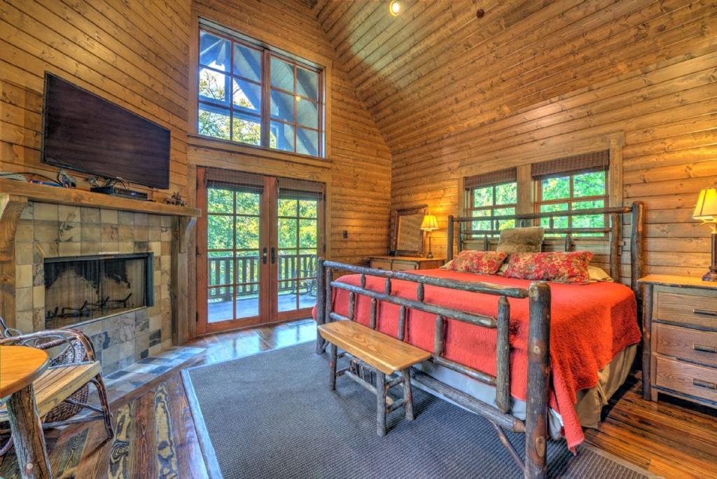 Blue Jay's Perch Cabin - thumb 1