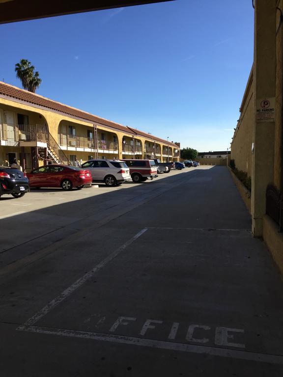 Budget Inn - thumb 3