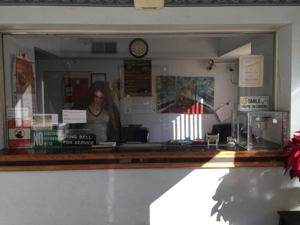 Budget Inn - thumb 2