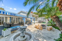 By The Sea Accommodation Dallas
