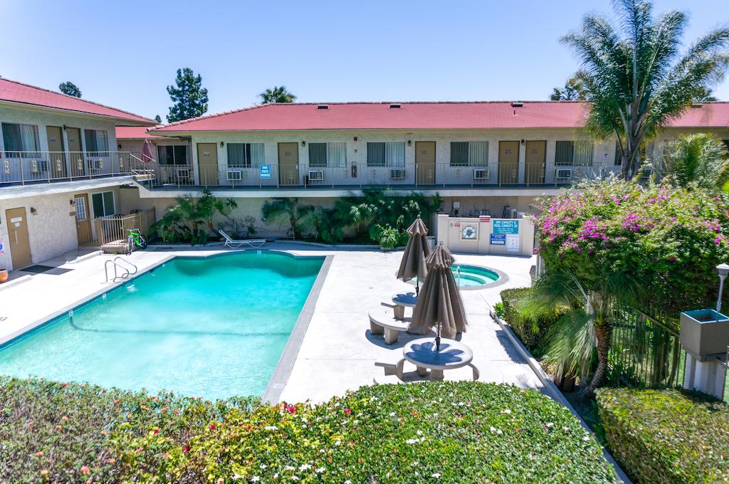 California Suites Hotel - thumb 0