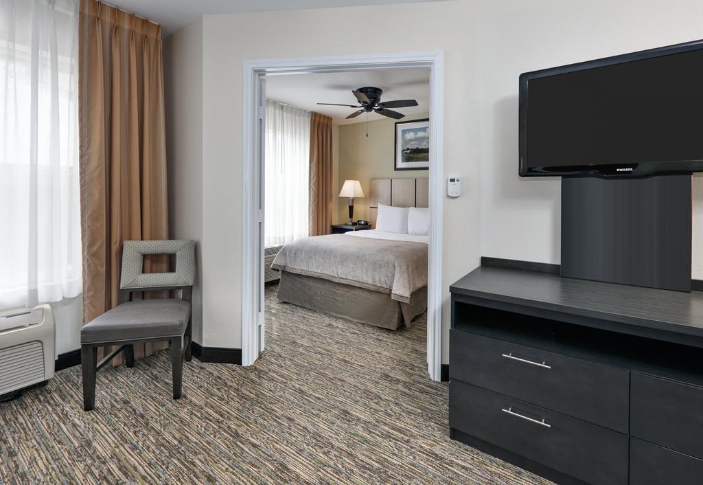 Candlewood Suites Dallas Market Center-Love Field - thumb 1