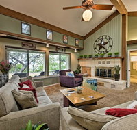 Canyon Lake Home w/Yard- .5 Mi To Boat Launch - Accommodation Dallas
