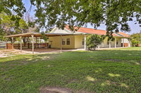 Canyon Lake Home with Hot Tub- Walk to the Guadalupe Accommodation Dallas