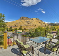 Central Lava Hot Springs Studio with Deck and Views - Accommodation Dallas
