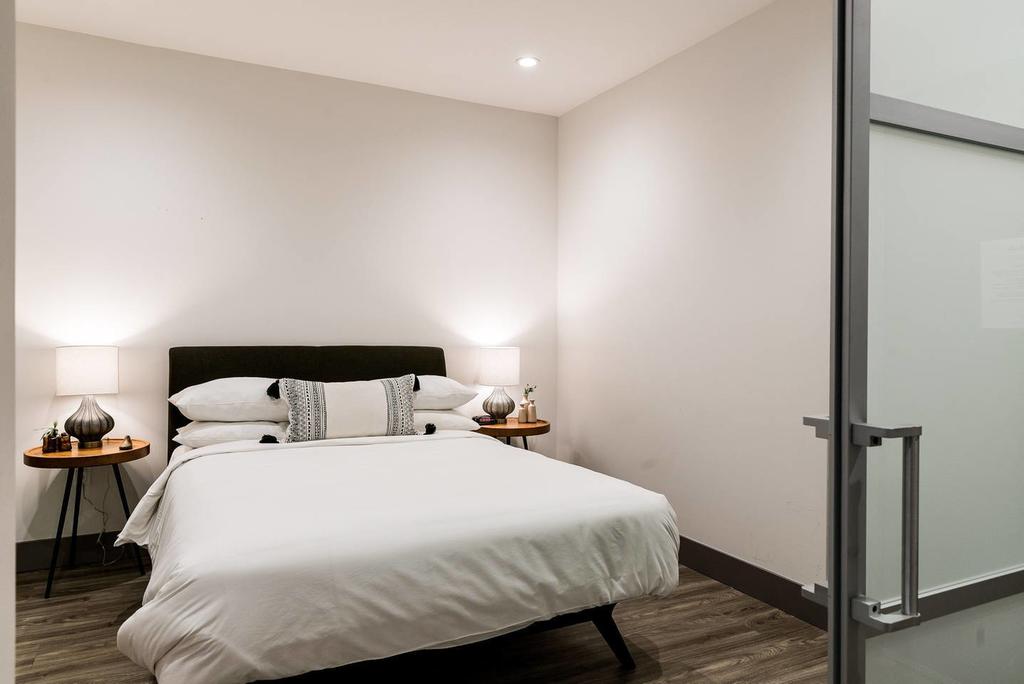 Charming 1 Bdrm In DTLA! - thumb 3