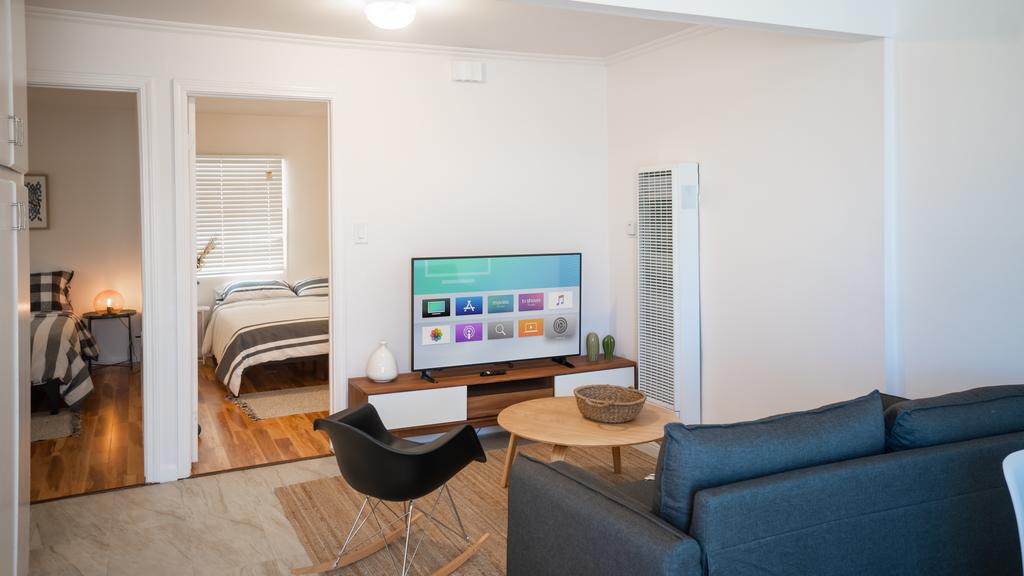 Charming 2BR Casita In Front Of Park - thumb 1