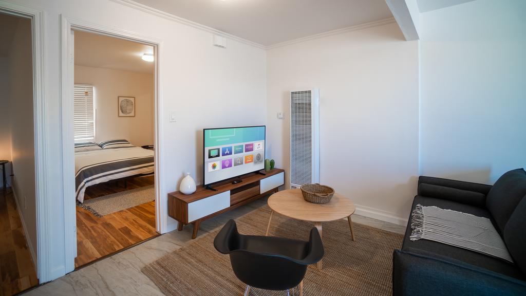 Charming 2BR Casita In Front Of Park - thumb 2