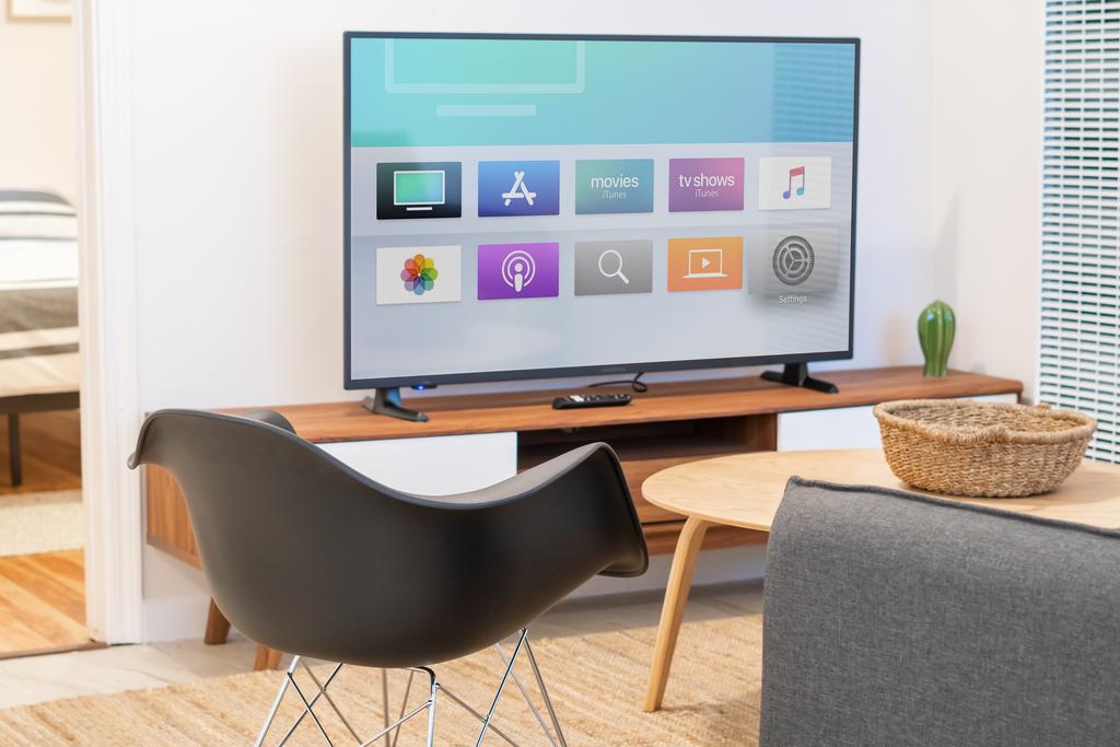 Charming 2BR Casita In Front Of Park - thumb 3