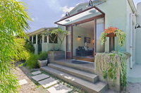 Charming 3 Bedroom Venice Bungalow Accommodation Dallas