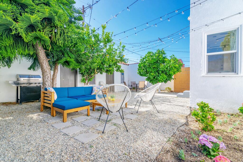 Charming Spanish Mid-Century Gem Near LAX/Beaches - thumb 2