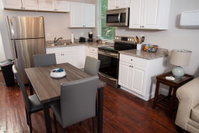 Charming St Claude Ave Apt Sleeps 4 Accommodation Dallas