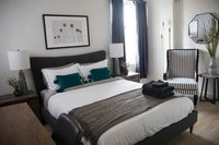 Charming Studio in Beverly Boulevard Sleeps 2 Accommodation Dallas