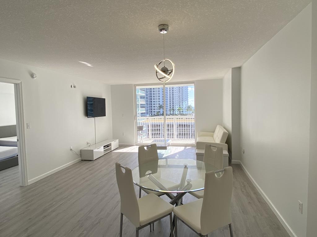 Chic And Modern, Brickell / Miami + FREE Parking - thumb 0