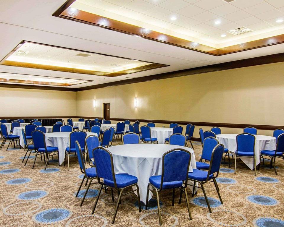 Comfort Inn & Suites Plano East - thumb 3