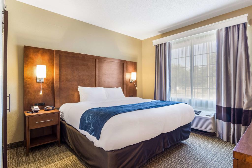 Comfort Suites - thumb 0