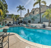 Condo w/Pool Access - 10 Mi. to LA  Venice Beach - Accommodation Dallas