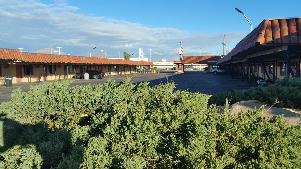 Coral Motel - thumb 1