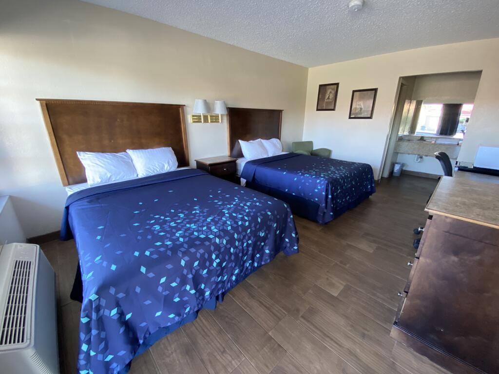 Coral Roc Motel - thumb 1