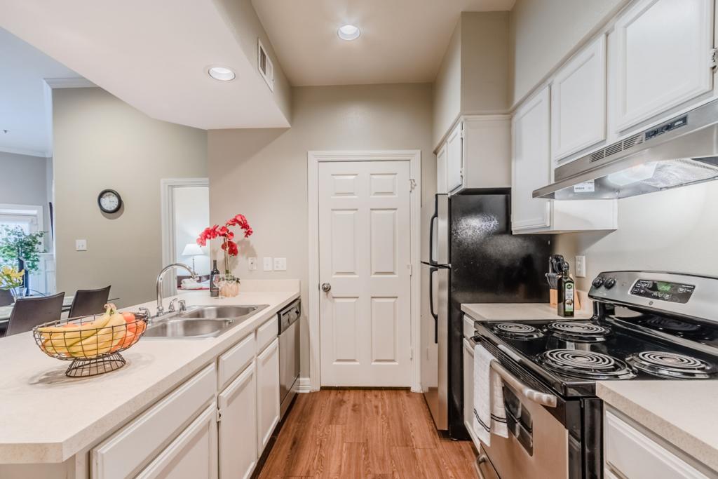 Corporate Apartments Alan St - Uptown Dallas - thumb 1