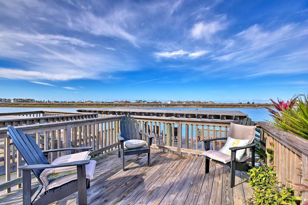 Corpus Christi Escape With Pool On Packery Channel! - thumb 1