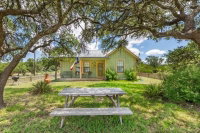 Cottage at Twin Oaks Home Accommodation Dallas