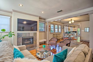 Couples Retreat With Deck Less Than 1 Mi To Lower Greenville!