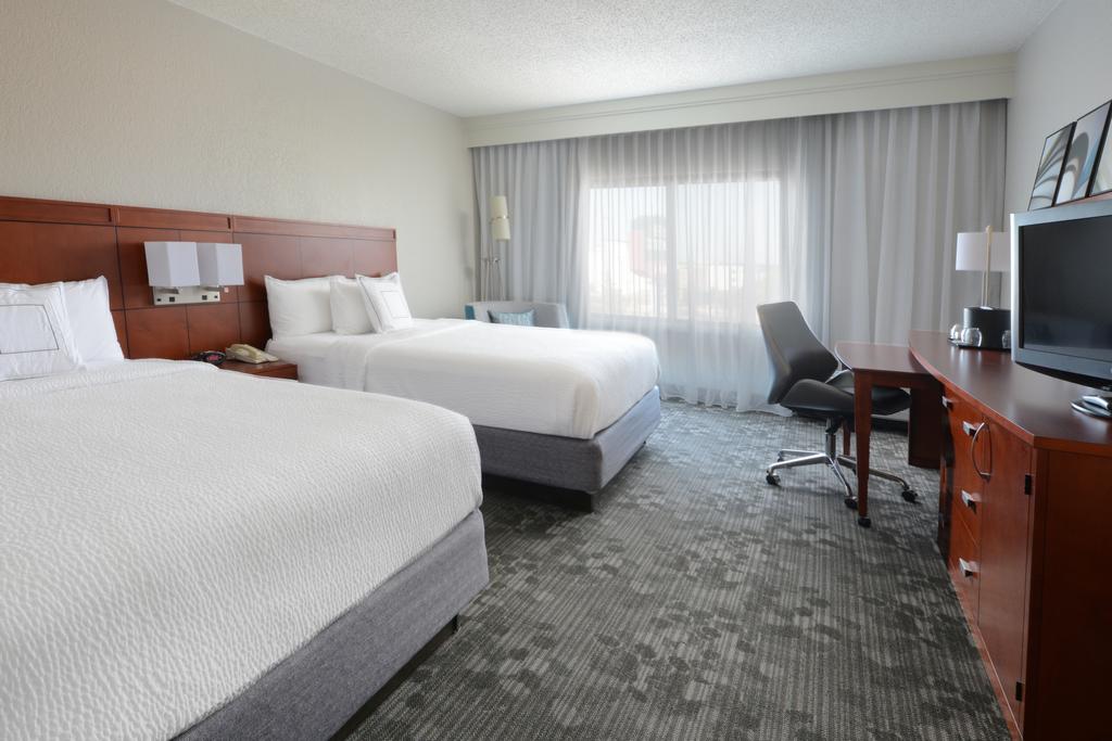 Courtyard By Marriott Dallas Central Expressway - thumb 3