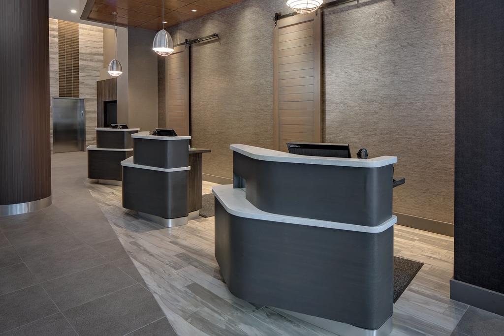 Courtyard By Marriott Dallas Downtown/Reunion District - thumb 2