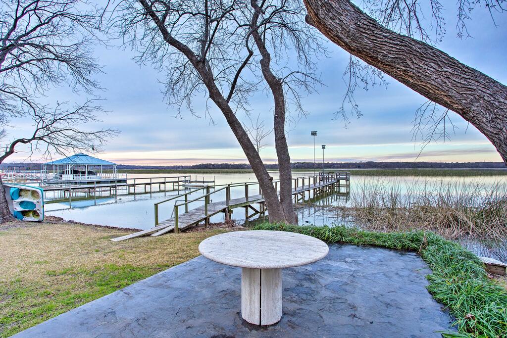 Cozy Fort Worth House W/Private Dock On Lake Worth - thumb 0