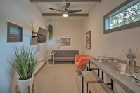 Cozy Modern Apartment - Steps to Dtwn Bus Accommodation Dallas