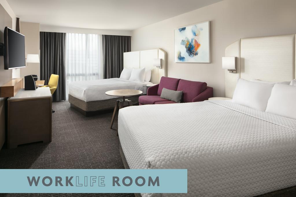 Crowne Plaza Dallas Market Center - thumb 2