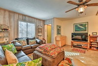 Cute New Smyrna Beachside House with Pool Access Accommodation Dallas