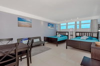 Cute studio on the Beach Accommodation Dallas