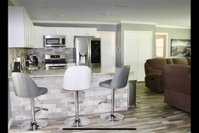 CYC Lounge with Guest House Accommodation Dallas