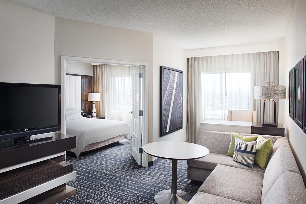 Dallas Marriott Suites Market Center - thumb 1