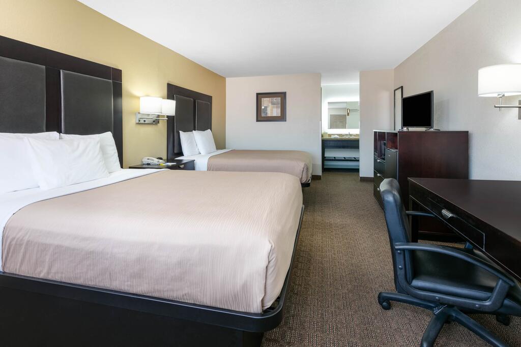 Days Inn By Wyndham Granbury - thumb 3