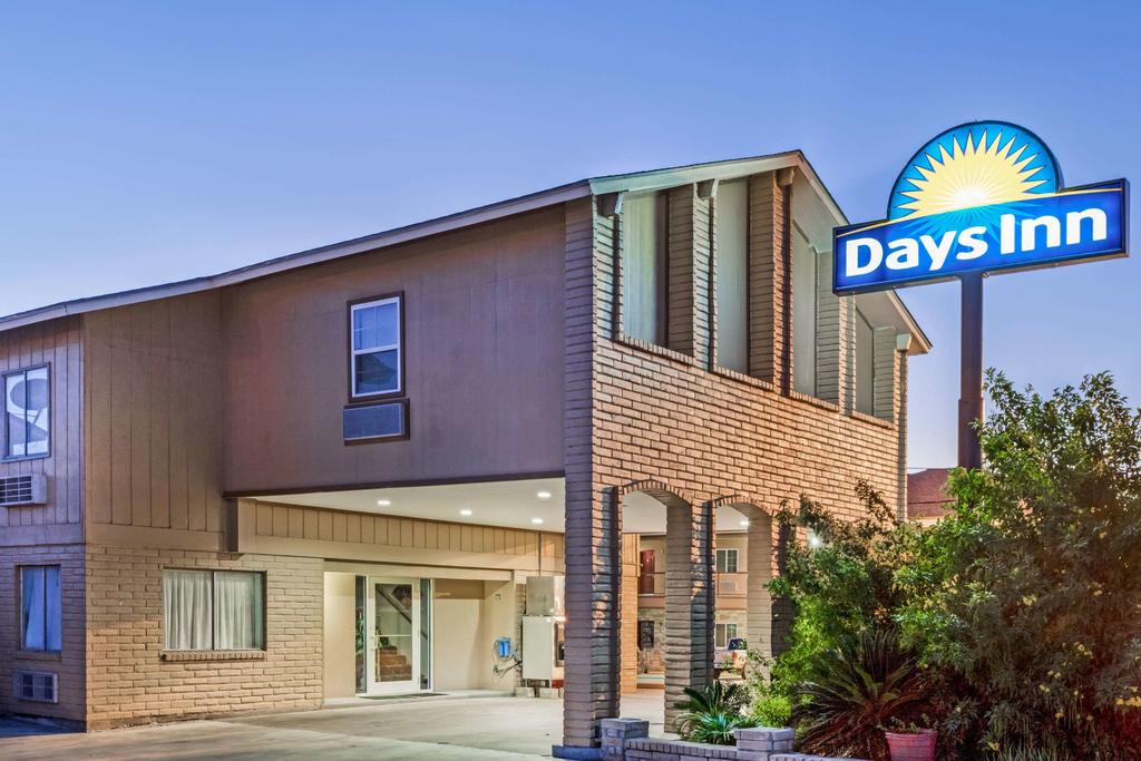 Days Inn By Wyndham Kenedy - thumb 0