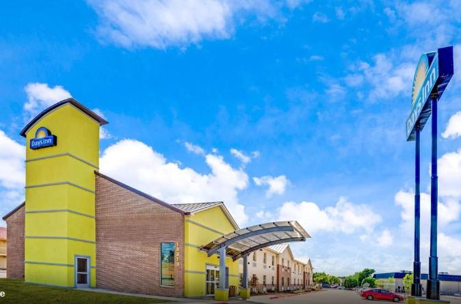 Days Inn By Wyndham North Dallas/Farmers Branch - thumb 3