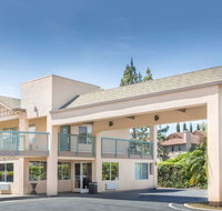 Days Inn by Wyndham Redwood City - Accommodation Dallas