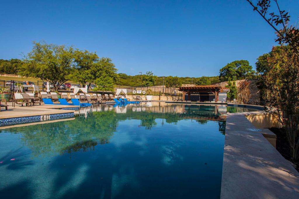 Designer Suite Minutes Away From La Cantera Shops - thumb 0