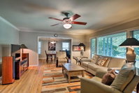 Downtown Austin Home w/ Patio 3 Mi. to SoCo Accommodation Dallas